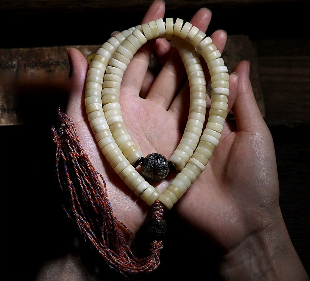 Tibetan Yak Bone 108 Beads Mala Prayer Bracelet For Men Hand Playable Tibetan Style Yak Horn Bone Mala Beads Bracelet Vintage 108 Beads Buddhist Rosary Wrist Bangle Men's Meditation Handheld Prayer Beads