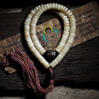 Tibetan Yak Bone 108 Beads Mala Prayer Bracelet For Men Hand Playable Tibetan Style Yak Horn Bone Mala Beads Bracelet Vintage 108 Beads Buddhist Rosary Wrist Bangle Men's Meditation Handheld Prayer Beads