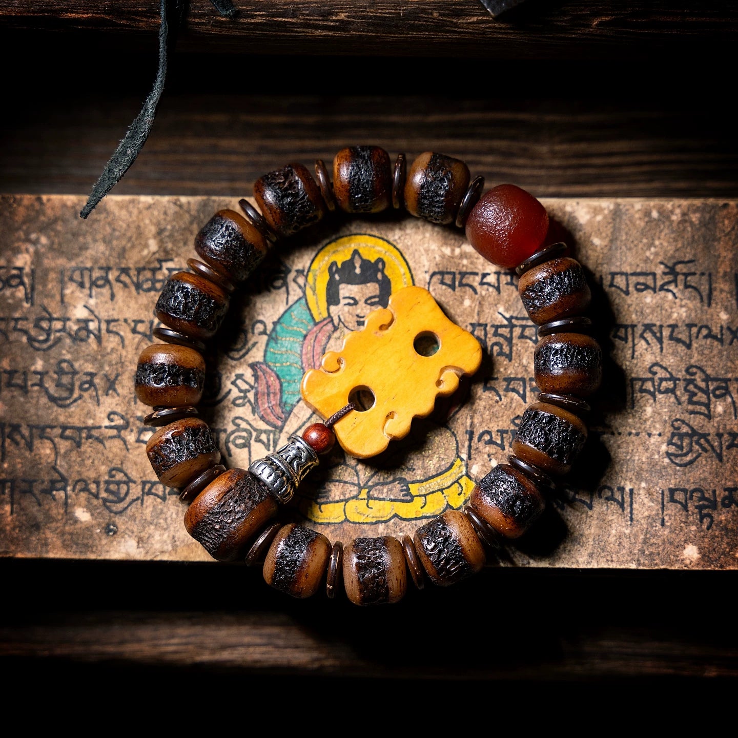 Original Design Tibetan Gahwa Old Yak Bone Prayer Beads Bracelet Handmade Tibetan Buddhist Spiritual Blessing Vintage Sacred Old Material Mala Wrist Bracelet