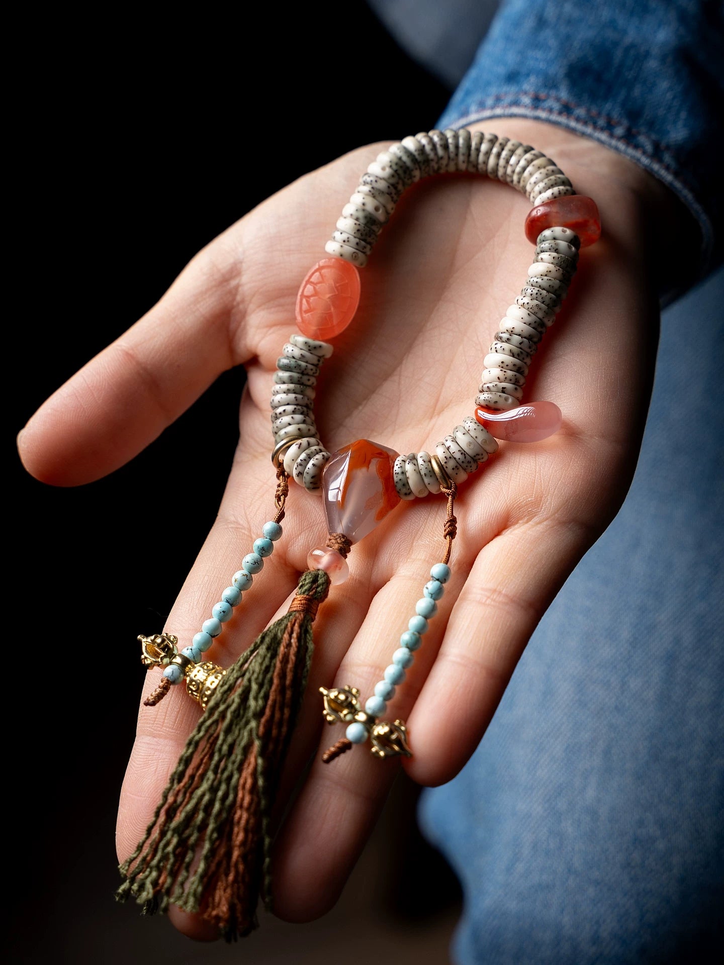 Tibetan Style Design Loach Back Star-Moon Bodhi Hand String Beaded Accessory Slant Cut Strand Bracelet Handmade Ethnic Jewelry for Men and Women Daily Wear and Meditation