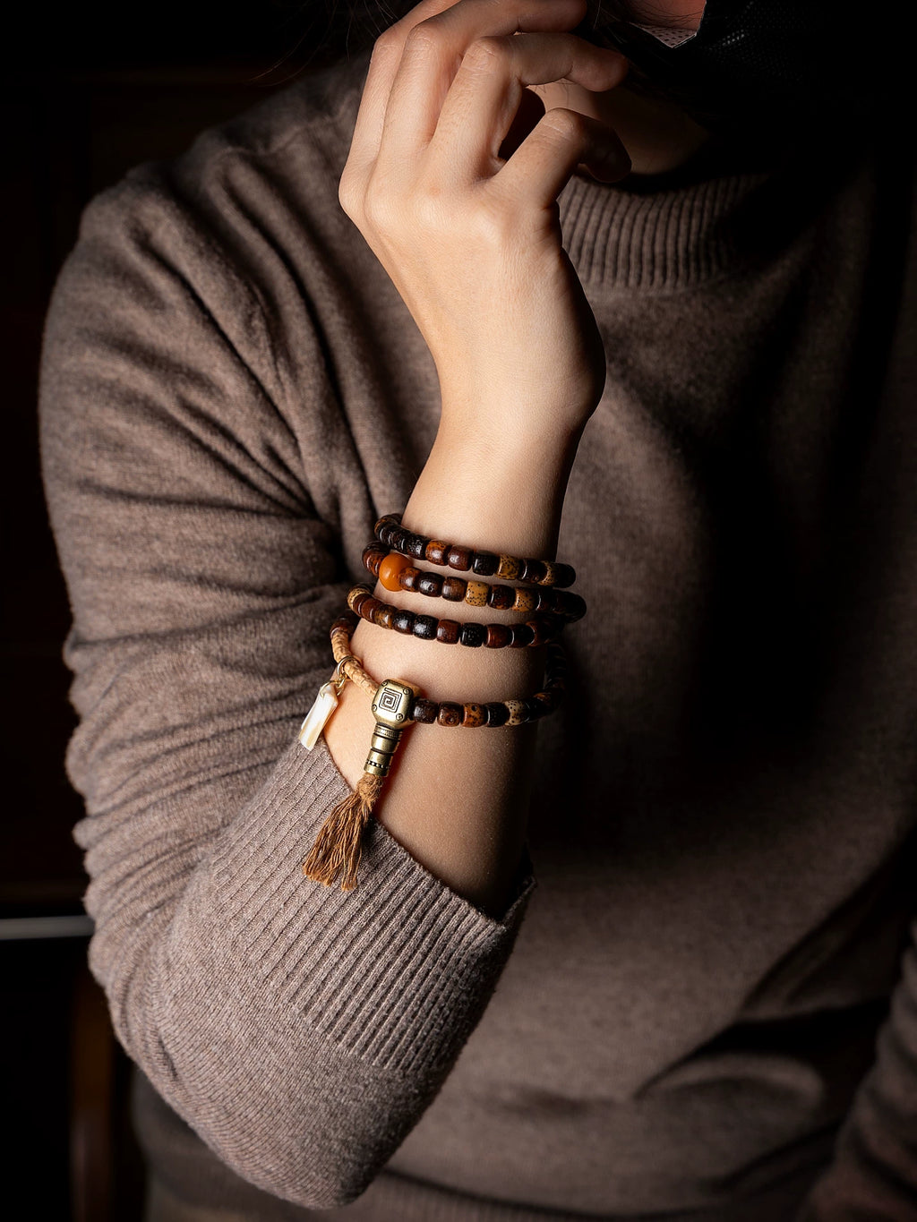 108 Beads Aged Star-Moon Bodhi Seeds Mala Beads Bracelet Hand String Tibetan Buddhist Meditation Prayer Rosary Wrist Bracelet for Hand Playing Collection Jewelry
