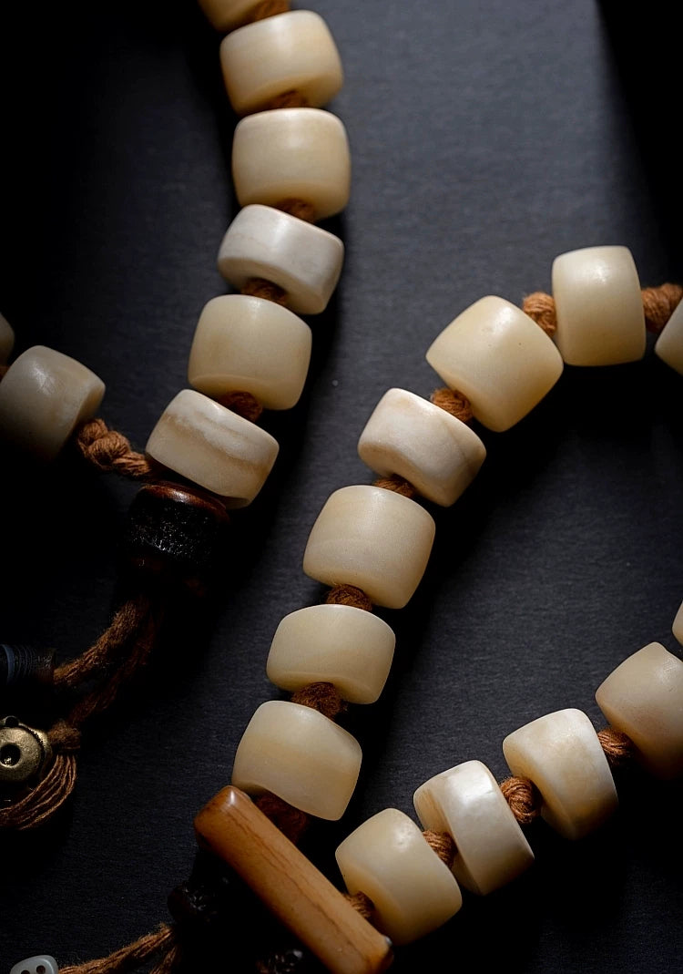 Naturlig primitiv tibetansk stil Yakokse-knoglebedekæde Enkeltløkke armbånd til mænd Autentisk tibetansk Yakokse-knogle buddhistisk meditationsperlearmbånd