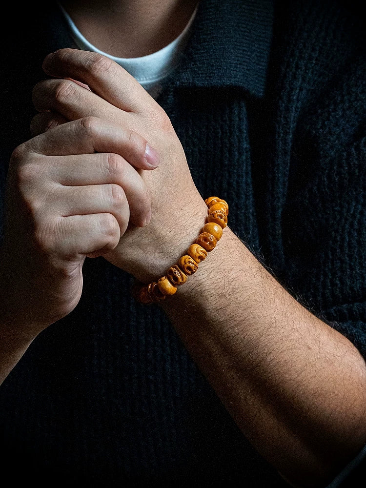 Natural Tibetan Yak Bone Mala Bracelet Single Strand Skeleton Citipatti Handmade Beaded Wristband Tibetan Style Buddhist Meditation Jewelry for Men and Women Spiritual Yoga Accessories
