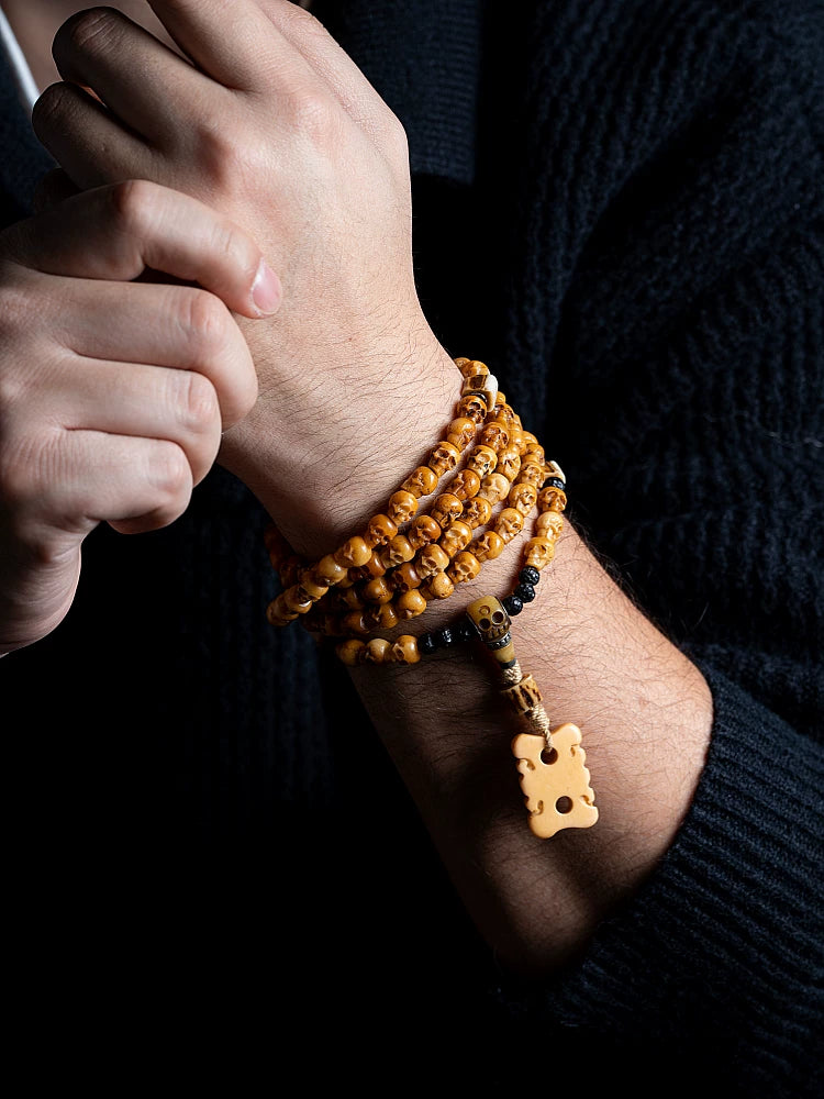 Guangzhuo Hand Carved Skull 108 Mala Prayer Beads Bracelet Authentic Tibetan Natural Yak Bone Mala Beads Necklace Handmade Mens Meditation Tibetan Buddhist Rosary Wrist Bracelet