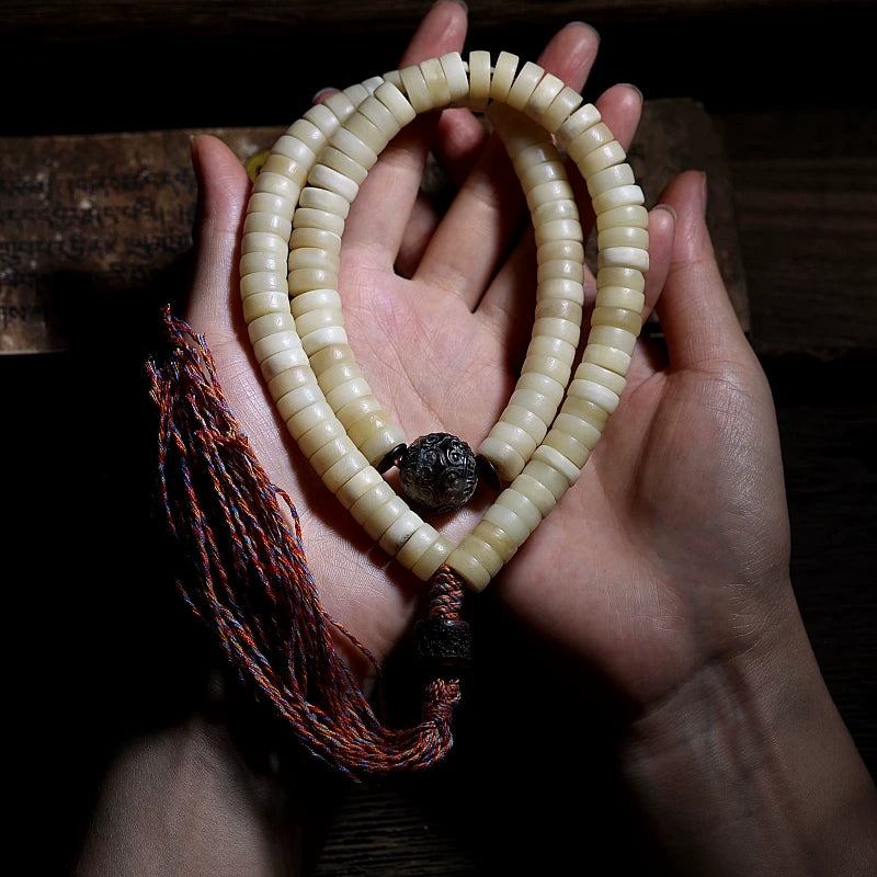 Tibetan Yak Bone 108 Beads Mala Prayer Bracelet For Men Hand Playable Tibetan Style Yak Horn Bone Mala Beads Bracelet Vintage 108 Beads Buddhist Rosary Wrist Bangle Men's Meditation Handheld Prayer Beads