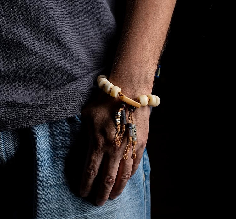 Naturlig primitiv tibetansk stil Yakokse-knoglebedekæde Enkeltløkke armbånd til mænd Autentisk tibetansk Yakokse-knogle buddhistisk meditationsperlearmbånd
