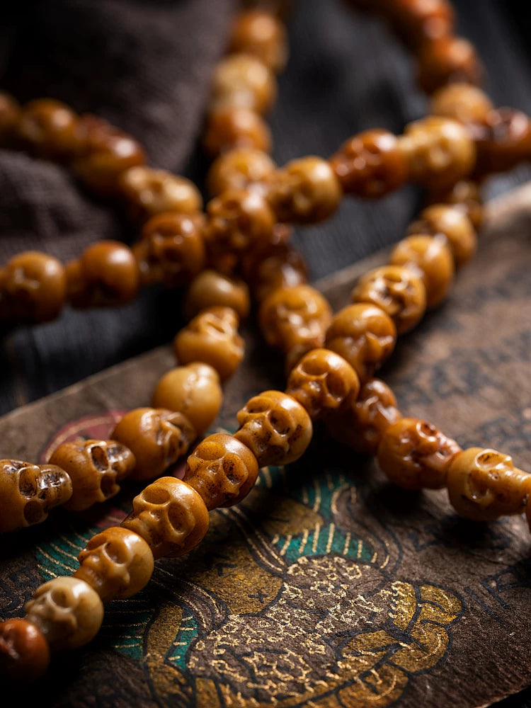 Guangzhuo Hand Carved Skull 108 Mala Prayer Beads Bracelet Authentic Tibetan Natural Yak Bone Mala Beads Necklace Handmade Mens Meditation Tibetan Buddhist Rosary Wrist Bracelet